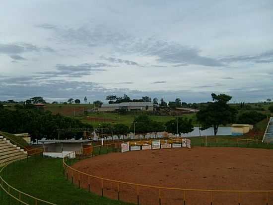 ARENA FESTA DO PEO-FOTO:JLGREGORIO81 - URNIA - SP