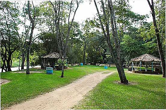 CHALS NO PARQUE ECO-TURSTICO EM VALENTIM GENTIL-SP - VALENTIM GENTIL - SP