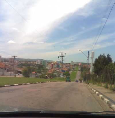 VISO DA CIDADE DO ALTO DA AV. JOAQUIM ALVES CORREA, POR DOLORES - VALINHOS - SP