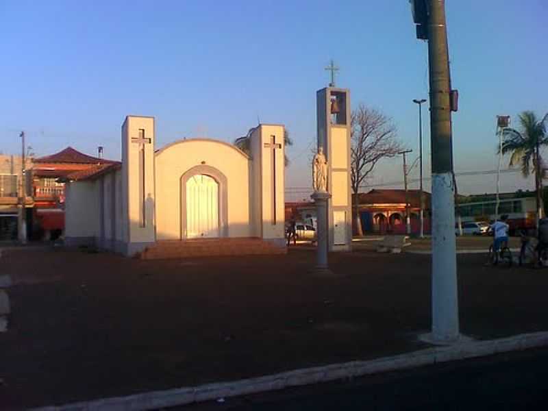 VIRADOURO-SP-CAPELA DE SO PEDRO-FOTO:ALAN ROCHA DOS SANTOS - VIRADOURO - SP