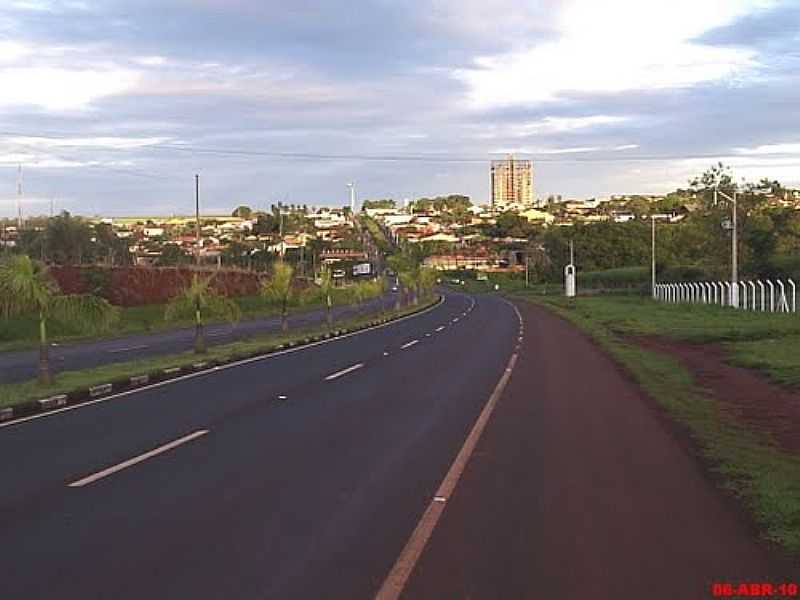 VIRADOURO-SP-CHEGANDO NA CIDADE-FOTO:MARCO AURELIO ESPARZA - VIRADOURO - SP