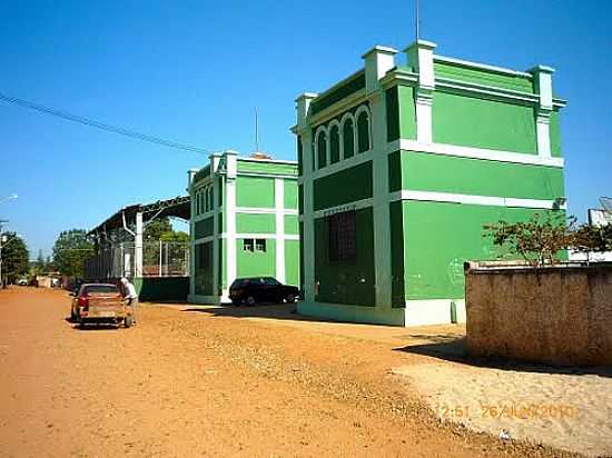 ESTAO FERROVIRIA-FOTO:JORGE LUIZ LUVIZUTTO  - VITORIANA - SP