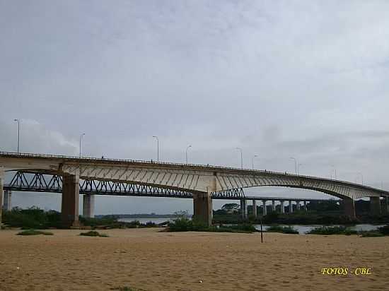 AGUIARNPOLIS-TO-PONTE SOBRE O RIO TOCANTINS-FOTO:CABRAL LOPES - AGUIARNPOLIS - TO