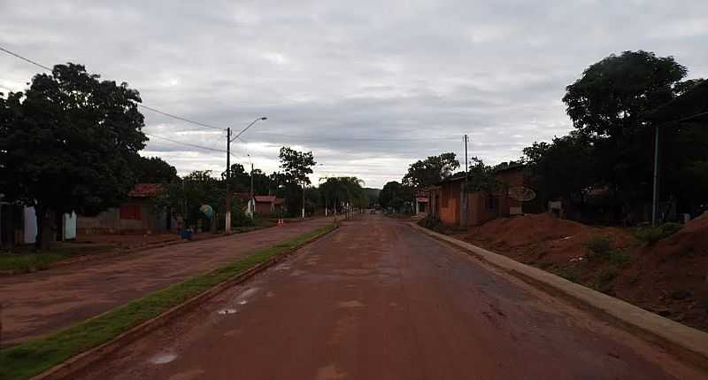 APARECIDA DO RIO NEGRO-TO-AVENIDA NA ENTRADA DA CIDADE-FOTO:ERNESTO.PALMAS - APARECIDA DO RIO NEGRO - TO