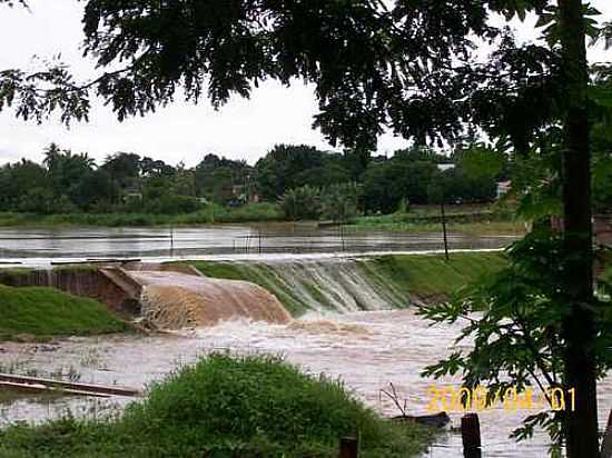 VERTEDOURO DO LAGO DE ARAGUAU-TO-FOTO:LEGALEGAL - ARAGUAU - TO