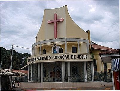 SANTURIO SAGRADO CORAO DE JESUS FOTO
POR PHILIP MORELAND  - ARAGUANA - TO