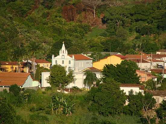 IGREJA MATRIZ VISTA DA ESTRADA INTERESTADUAL EM ARRAIAS-TO-FOTO:DIMAS JUSTO - ARRAIAS - TO