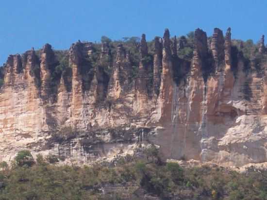 SERRA GERAL , POR DILZEN TAVARES - AURORA DO TOCANTINS - TO