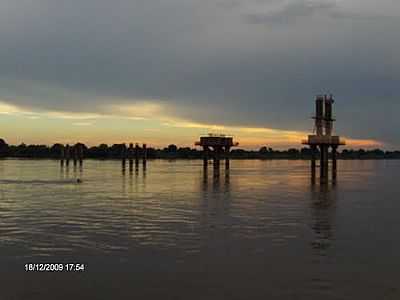 CONSTRUO DA PONTE SOBRE O RIO TOCANTINS-FOTO:CONSTANTINO URT  - BARRA DO OURO - TO