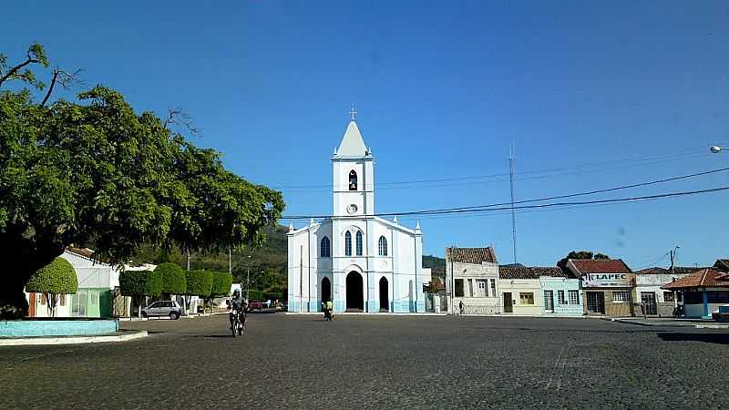 RUY BARBOSA-BA-PRAA E A IGREJA DE SANTO ANTNIO-FOTO:ANDRE L. S. LACERDA - RUY BARBOSA - BA