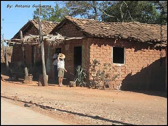 CASA DE PAU--PIQUE-FOTO:ANTONIOGUILHERME - CONCEIO DO TOCANTINS - TO