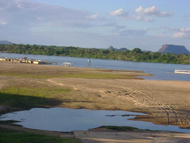 FILADLFIA-TO-PRAIA NO RIO TOCANTINS-FOTO:DEUSDETE ALECRIM - FILADLFIA - TO