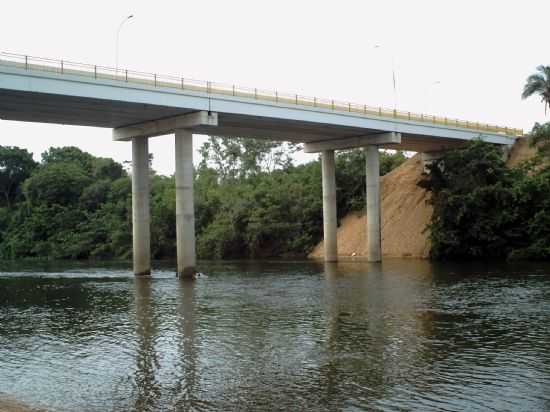 PONTE SOBRE O RIO MANOEL ALVES GRANDE, POR PR. VILLIAM DIAS - GOIATINS - TO