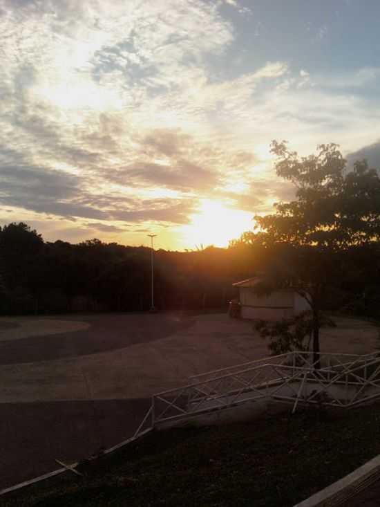 FINAL DE TARDE , POR LAIS GOMES - ITAPOR DO TOCANTINS - TO