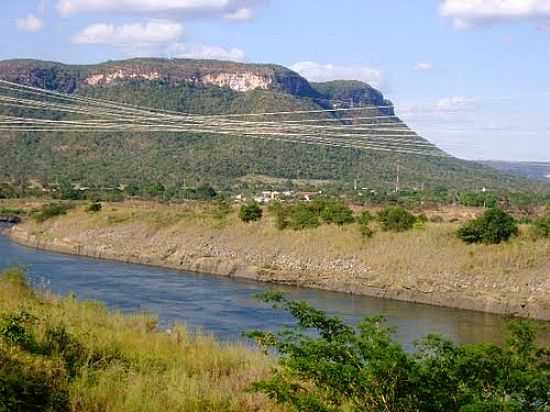 RIO TOCANTINS E A CIDADE-FOTO:RENATOUBRA  - LAJEADO - TO