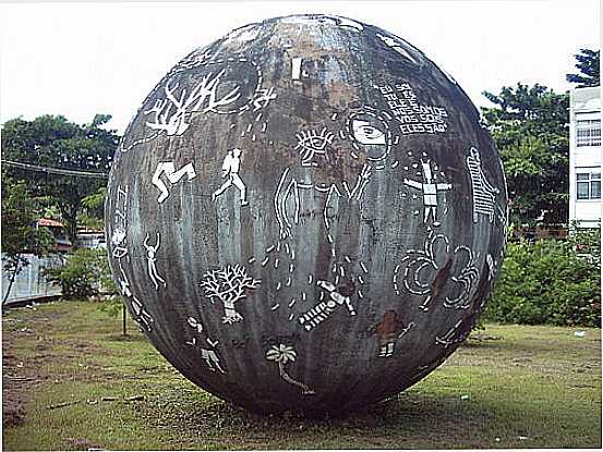 ARTE DE BEL BORBA NA UNIVERSIDADE FEDERAL DA BAHIA EM SALVADOR-BA-FOTO:OTAVIO NEVES CARDOSO - SALVADOR - BA