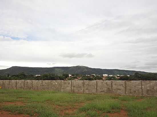 PARASO DO TOCANTINS-TO-VISTA DA SERRA DO ESTRONDO-FOTO:PE. EDINISIO PEREIRA - PARASO DO TOCANTINS - TO