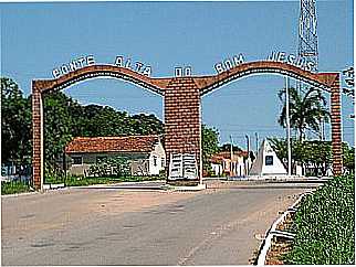 PRTICO DE ENTRADA-FOTO:FLAVIO BIANCHI - PONTE ALTA DO BOM JESUS - TO