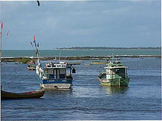 LAGOSTEIROS ANCORADOS  POR  CELSO MULLER - SANTA CRUZ CABRLIA - BA