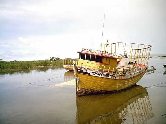 SANTA CRUZ CABRLIA-BA-EMBARCAO NO RIO JOO DE TIBA-FOTO:ENIOPRADO - SANTA CRUZ CABRLIA - BA