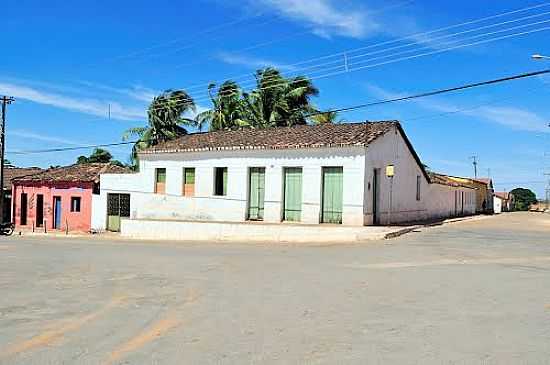 CASARIO EM TAGUATINGA-TO-FOTO:JACKSON A DE MOURA - TAGUATINGA - TO