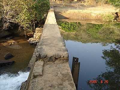 BARRAGEM NO RIO TAQUARUSSU-FOTO:GIOVANERM  - TAQUARUSSU DO TOCANTINS - TO