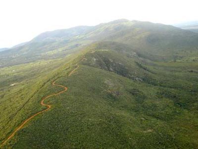 VISTA AÉREA  DA RAMPA DE DECOLAGEM DE ASA DELTA, POR CARLOS - SANTA TEREZINHA - BA