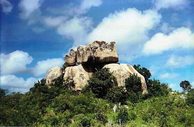 SANTALUZ-BA-MORRO DOS LOPES-FOTO:KLEBER CARVALHO LIMA - SANTALUZ - BA