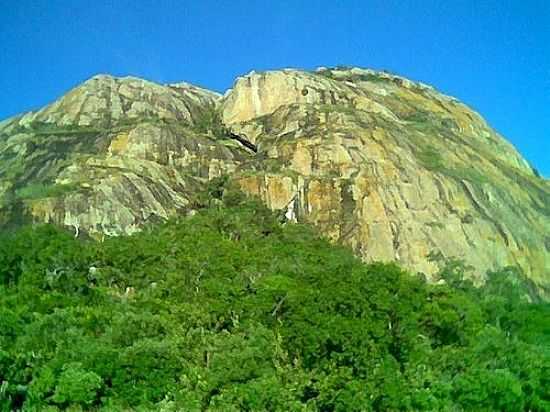 SERRA DA CARACONHA EM SANTALUZ-BA-FOTO:MERIDIANA - SANTALUZ - BA