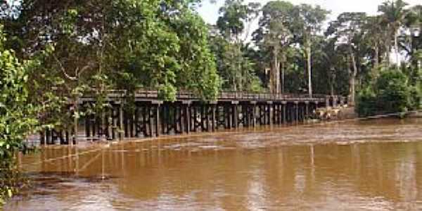 Rondolndia-MT-Vista lateral da Ponte sobre o Rio Branco-Foto:Henrique Fortes