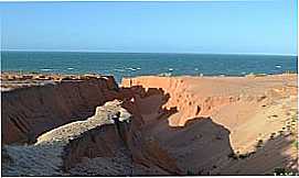 Canoa Quebrada - Canoa Quebrada-CE-Eroso em falsias na praia-Foto:Joo Henrique Rosa 