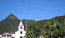 Ilha Grande - Igreja com Pico do Papagaio ao fundo-Foto:Marcelo Parise Petaz