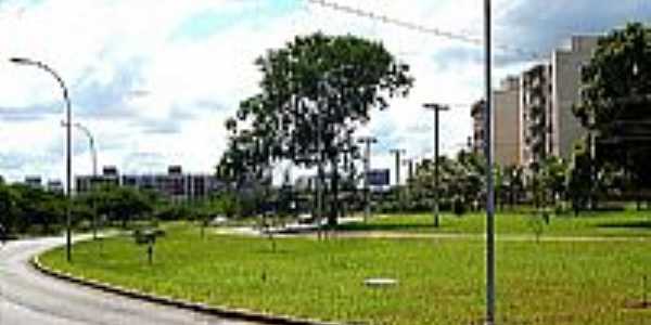 Avenida de Sudoeste Octogonal-DF-Foto:TURISMOPELOBRASIL.NET