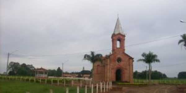 igreja em reforma do antigo bairro de cardoso almeida  Por nestor jose dia filho