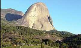 Pedra Azul - Pedra Azul-ES-A Vila e a Pedra-Foto:Grazziela (baixaki.)