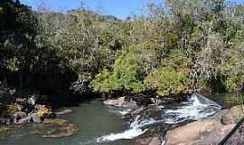 Pocinhos do Rio Verde - Pocinhos do Rio Verde-MG-Cachoeirinha-Foto:Roberto Pacheco de Souza