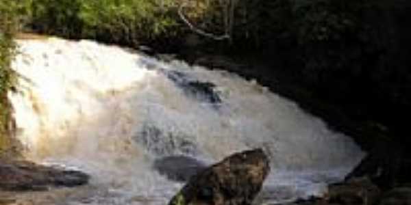 Cachoeira em Pocinhos do Rio Verde-Foto:Roberto Brasil