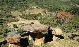 Vale do Matutu - Vista do Vale do Matutu-Foto:portaldaserramatutu.