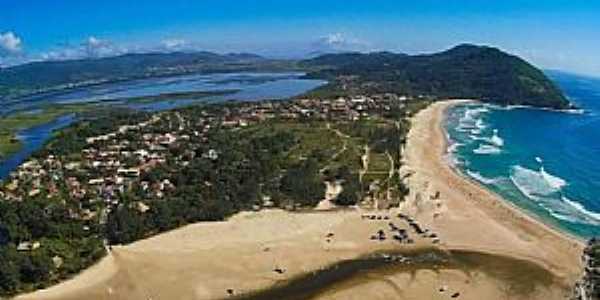 Praia da Ferrugem em Garopaba - SC