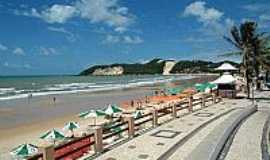 Praia de Ponta Negra - Calado na Praia de Ponta Negra com Morro do Careca ao fundo-Foto:Dicas-de-Turismo.