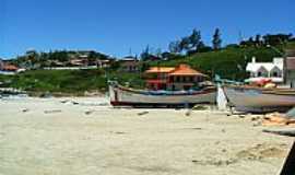 Praia de Itapirub  - Praia de Itapirub-SC-Barcos na praia-Foto:Mauricio Drunn