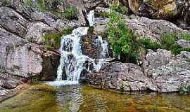 Serra do Cip - Serra do Cip-MG-Trilha das Cachoeira do Gavio  dentro do Parque Nacional-Foto:Flavio Handerson