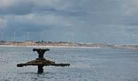 Praia de Urua - Praia de Urua-CE-Parte do navio naufragado em 1943-Foto:mardoceara.