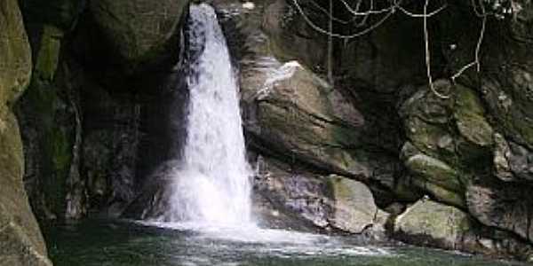 Aldeia Velha-RJ-Cachoeira das Andorinhas-Foto:aldeiavelha-ipuca.