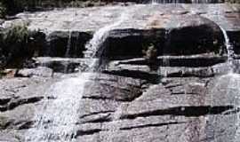 Araras - Araras-RJ-Cachoeira no Vale das Videiras em Araras,Municpio de Petrpolis-Foto:JR Marques 