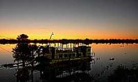 Porto Morrinho - Porto Morrinho-MS-Anoitecer no Rio Paraguai-Foto:Pedro Haasz