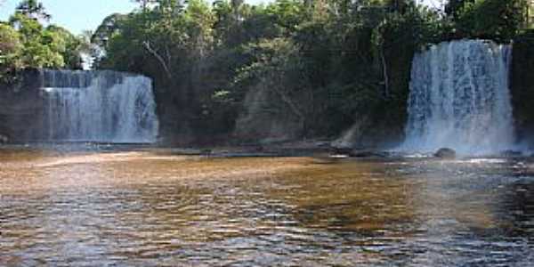 São João da Cachoeira em Carolina-MA-Cachoeira do Itapecuru-Foto:cachoeirasecascatas.blogspot.com 
