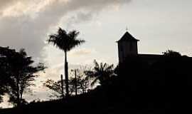 Vila do Tabuleiro - Vila do Tabuleiro-MG-Igreja do Sagrado Coração de Jesus-Foto:Ramon Lamar