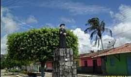 Mar Vermelho - Monumento em homenagem  Pe.Ccero em Mar Vermelho-Foto:Sergio Falcetti