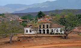 gua Verde - gua Verde-CE-Manso abandonada  beira da Rodovia CE-060-Foto:ARAGO